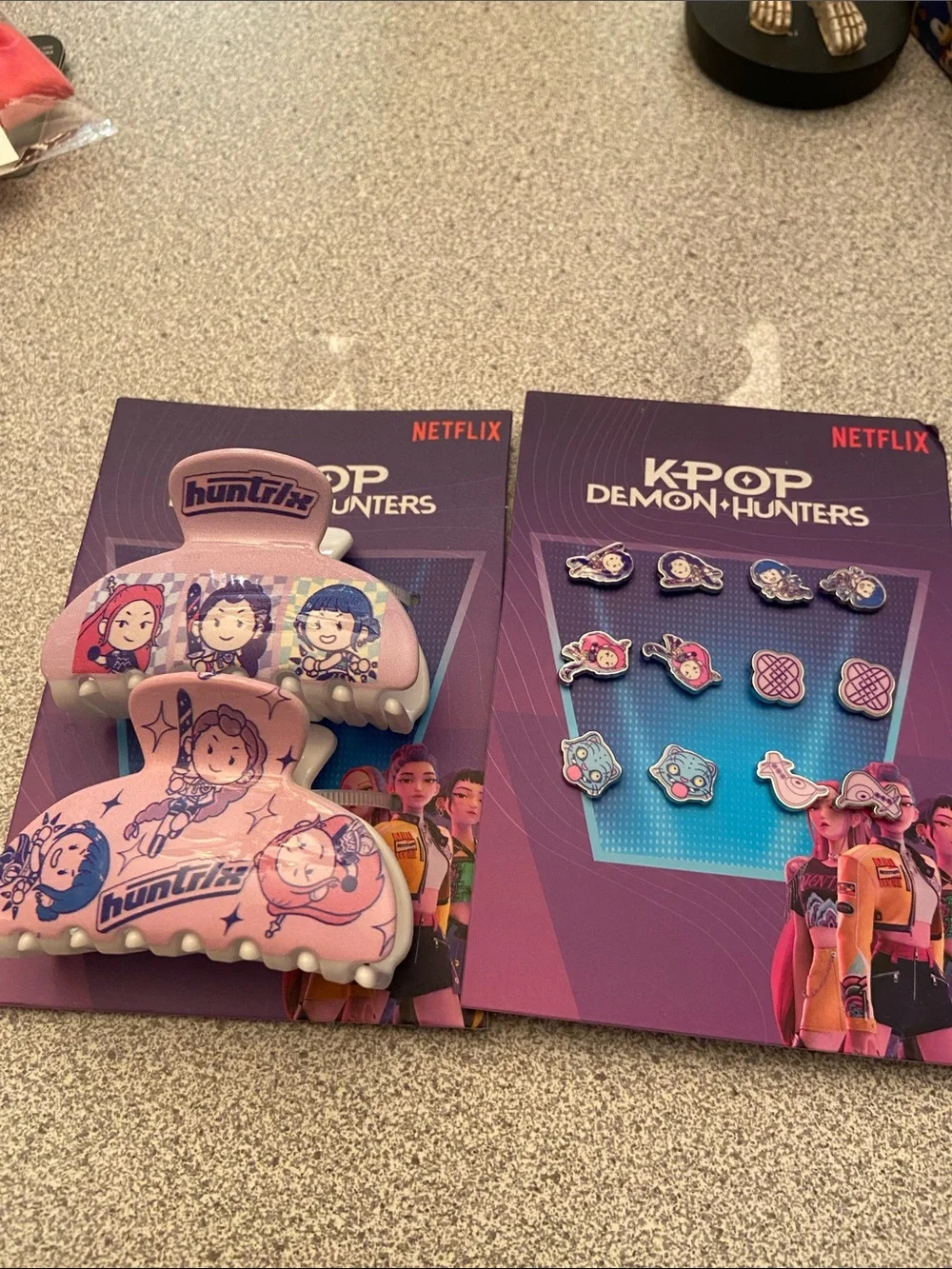 K-Pop Demon Hunters Pink Hair Clips by - Set of 2and earrings
